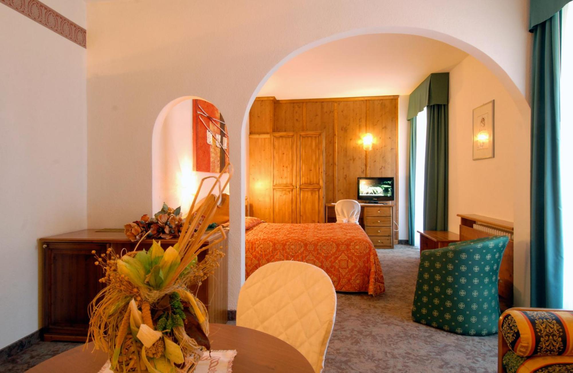 G. Hotel Des Alpes San Martino Di Castrozza Luaran gambar