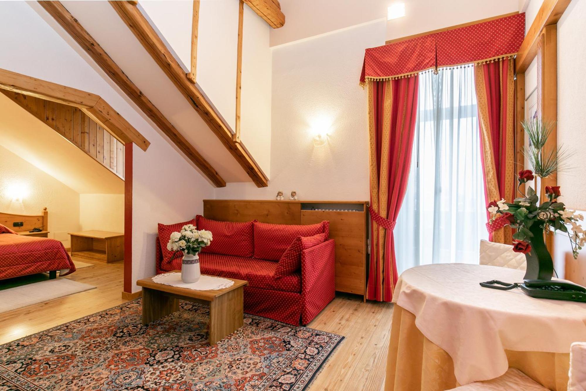 G. Hotel Des Alpes San Martino Di Castrozza Luaran gambar