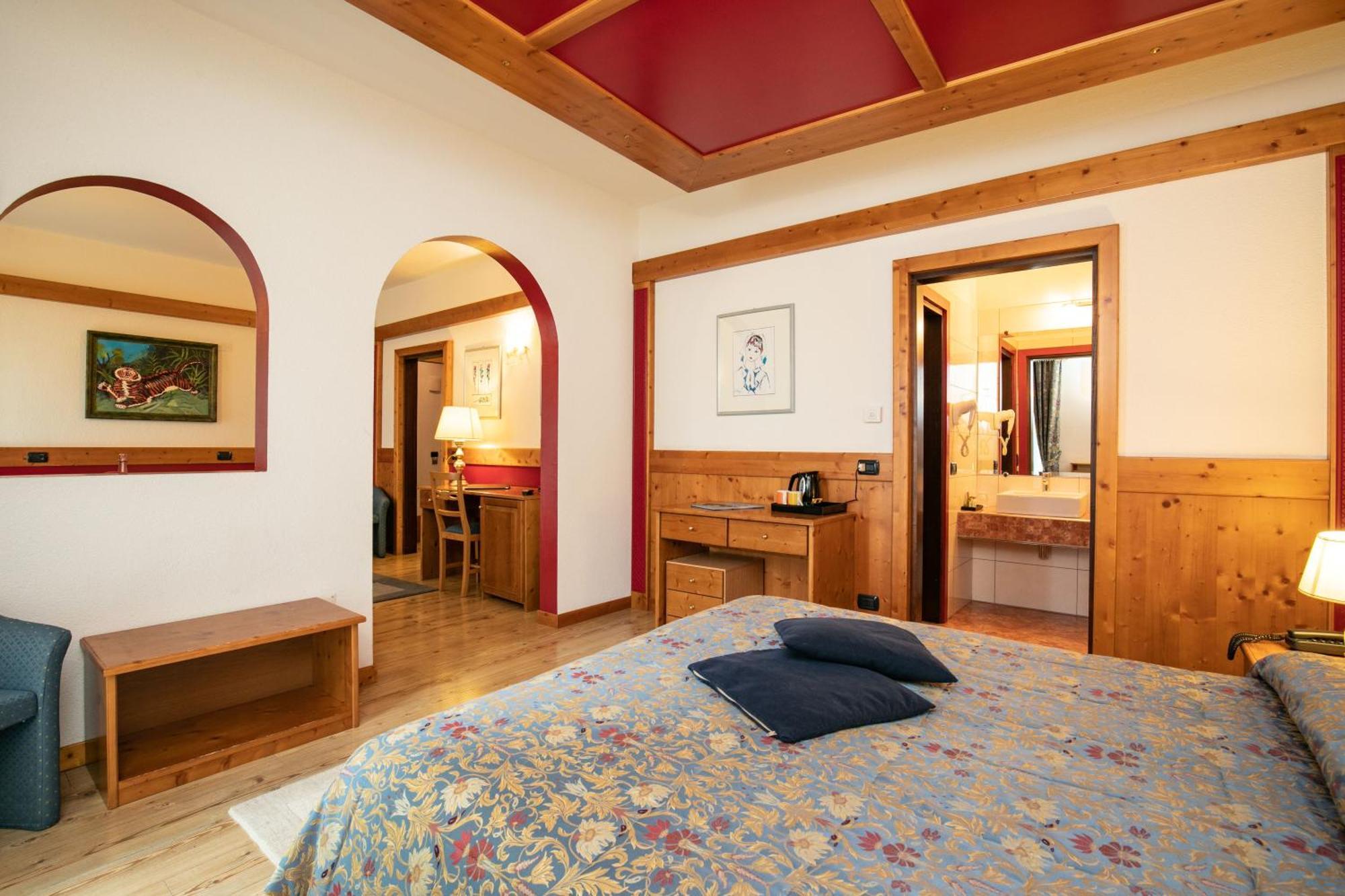 G. Hotel Des Alpes San Martino Di Castrozza Luaran gambar