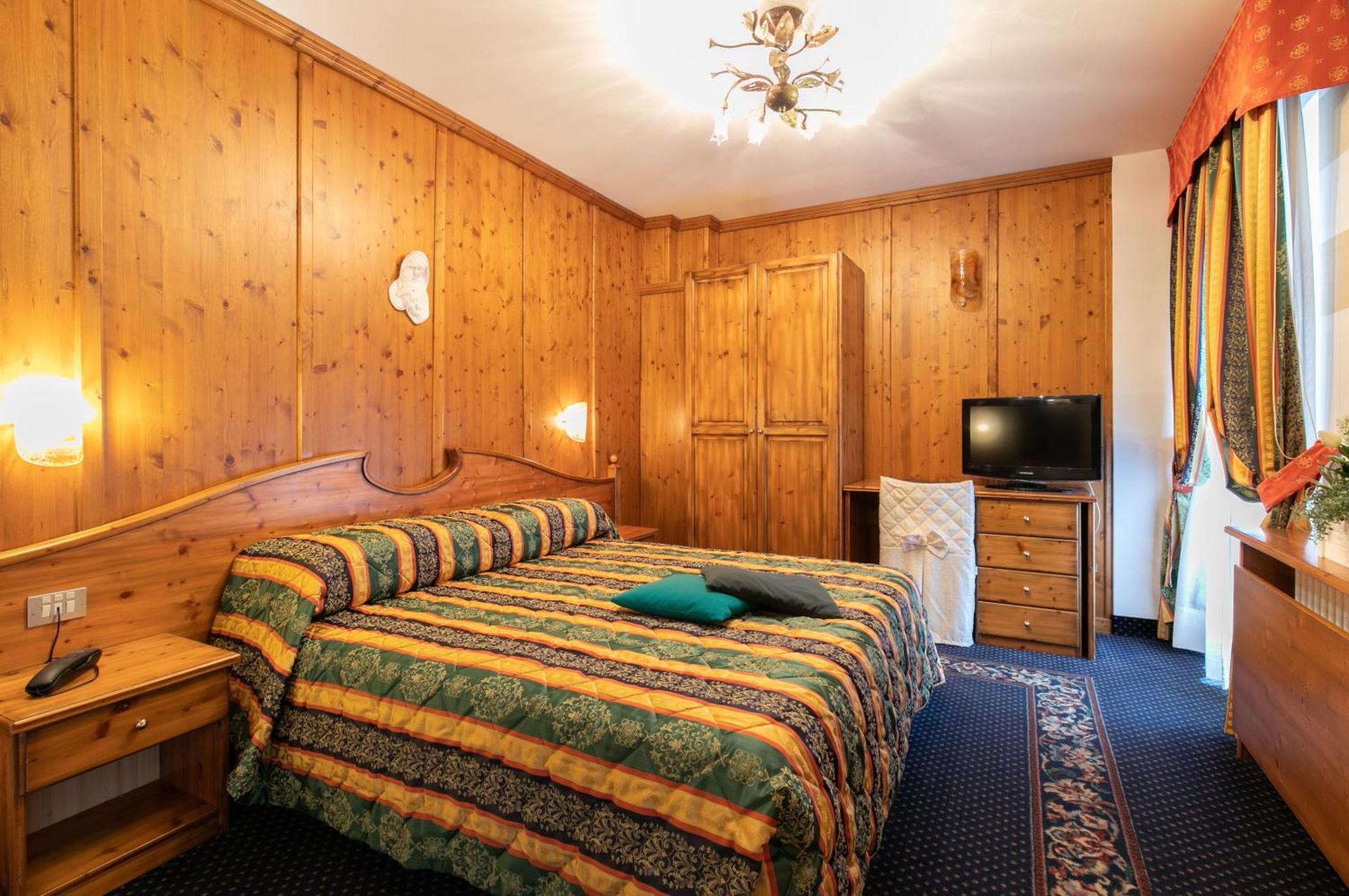 G. Hotel Des Alpes San Martino Di Castrozza Luaran gambar