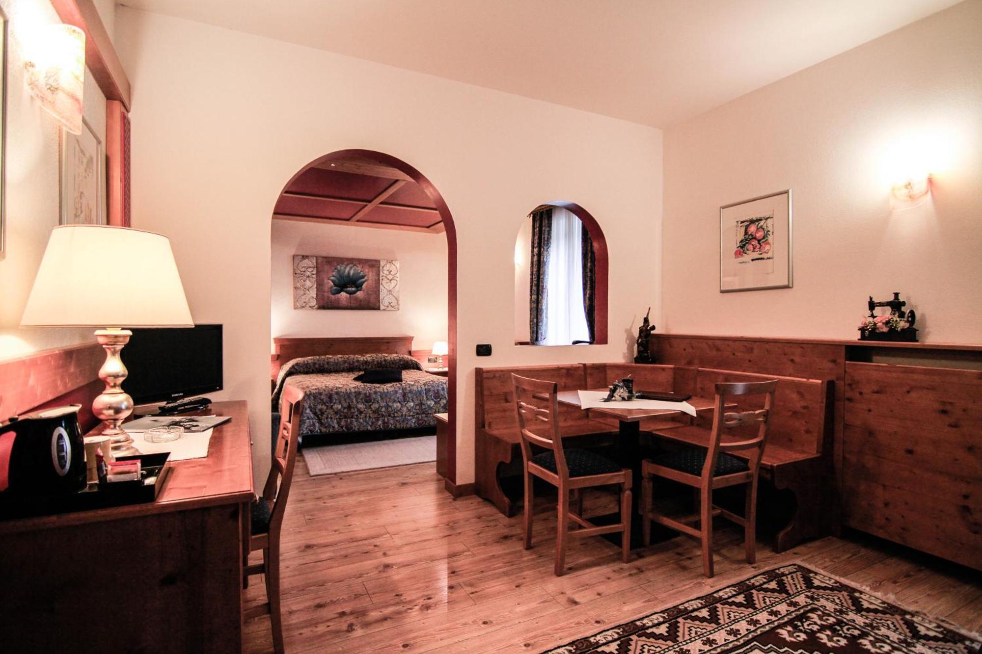 G. Hotel Des Alpes San Martino Di Castrozza Luaran gambar