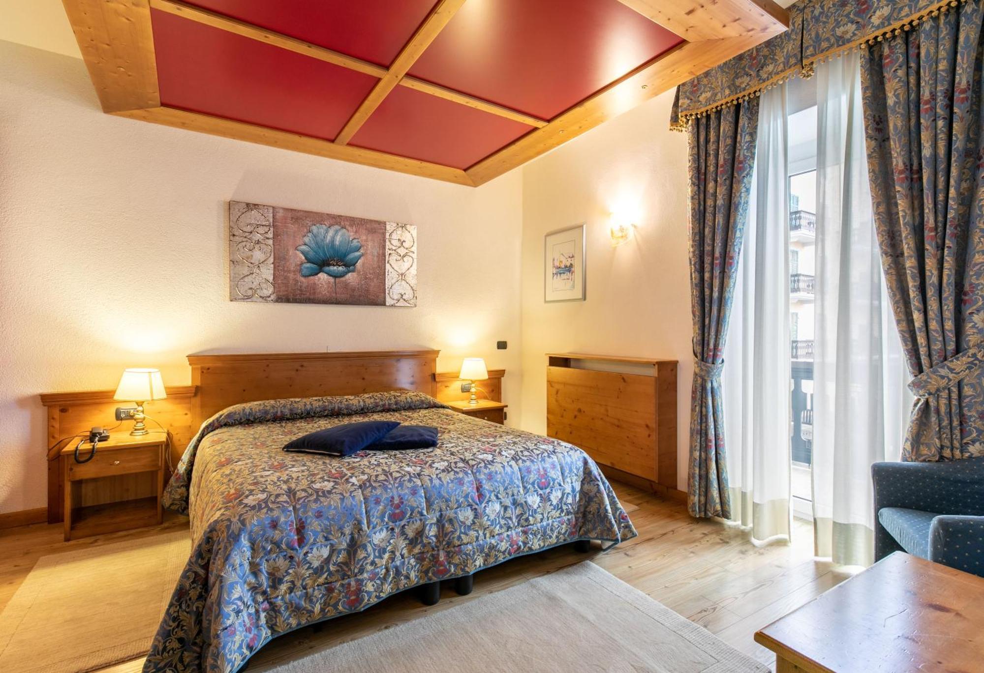 G. Hotel Des Alpes San Martino Di Castrozza Luaran gambar