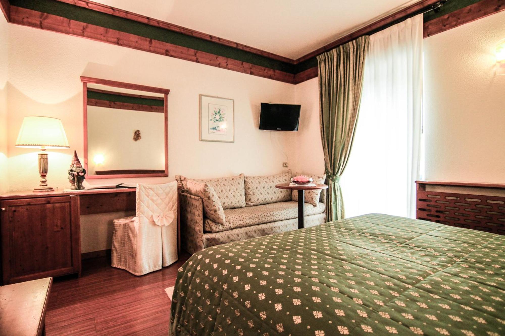 G. Hotel Des Alpes San Martino Di Castrozza Luaran gambar