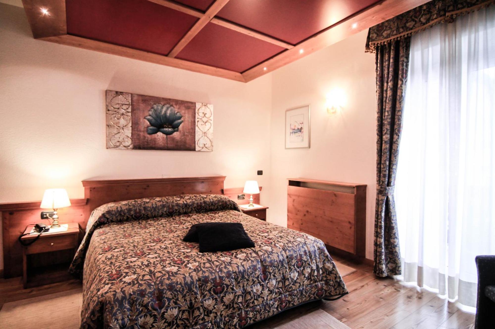 G. Hotel Des Alpes San Martino Di Castrozza Luaran gambar