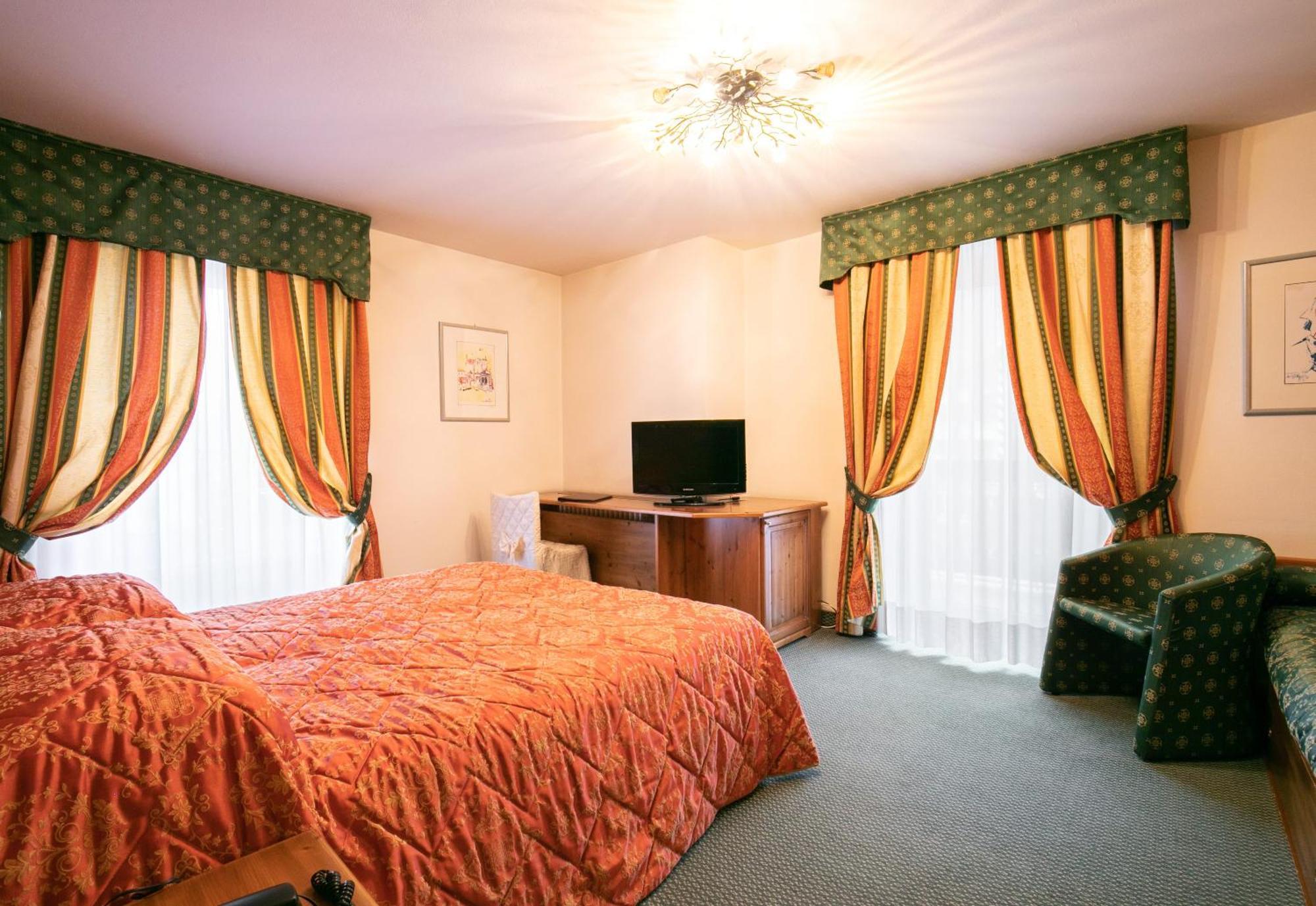 G. Hotel Des Alpes San Martino Di Castrozza Luaran gambar