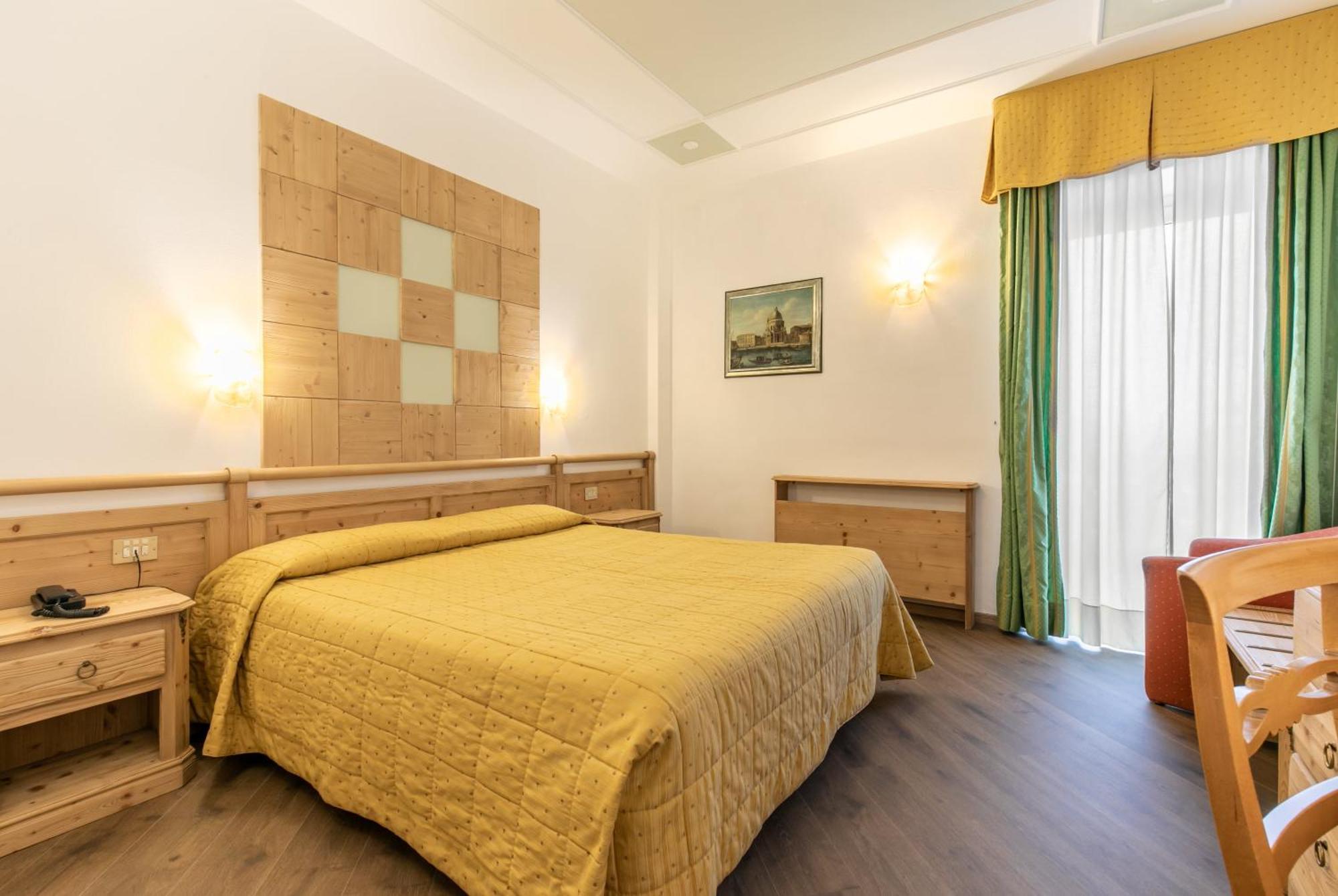 G. Hotel Des Alpes San Martino Di Castrozza Luaran gambar